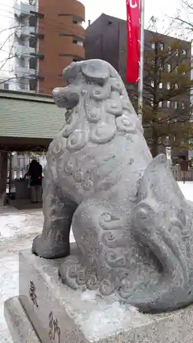 北海道神宮頓宮の狛犬