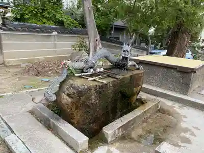 六甲八幡神社の手水舎