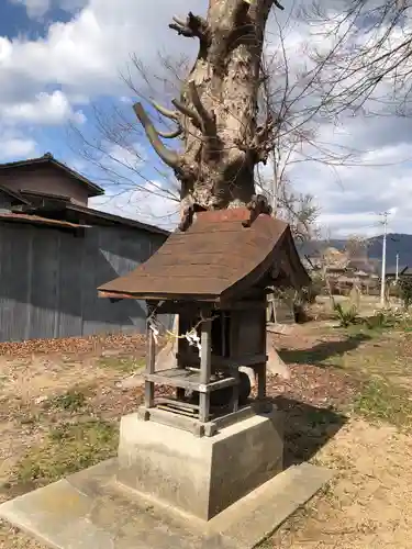 倭大国敷神社の末社