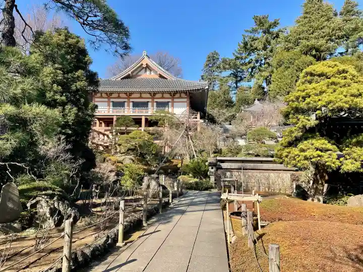 東長谷寺 薬王院の{uncategorized: "未分類", other: "その他", undefined: "問題あり", building: "その他建物", grave: "お墓", sacred_gate: "鳥居", guardian: "狛犬", statue: "像", buddha: "仏像", history: "歴史", nature: "自然", garden: "庭園", animal: "動物", pagoda: "塔", temizu: "手水舎", mountain_gate: "山門・神門", sanctuary: "本殿・本堂", subordinate: "末社・摂社", art: "芸術", scenery: "景色", jizo: "地蔵", ema: "絵馬", goshuin: "御朱印", omikuji: "おみくじ", items: "授与品その他", amulet: "お守り", goshuincho: "御朱印帳", eats: "食事", festival: "お祭り", votive_dance: "神楽", shichigosan: "七五三参", wedding: "結婚式", experience: "体験その他", initially: "初詣", around: "周辺", anti_infection: "感染症対策"}