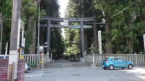 北口本宮冨士浅間神社の鳥居