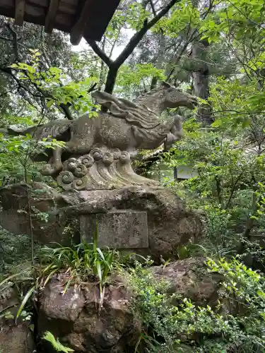 服部神社の{uncategorized: "未分類", other: "その他", undefined: "問題あり", building: "その他建物", grave: "お墓", sacred_gate: "鳥居", guardian: "狛犬", statue: "像", buddha: "仏像", history: "歴史", nature: "自然", garden: "庭園", animal: "動物", pagoda: "塔", temizu: "手水舎", mountain_gate: "山門・神門", sanctuary: "本殿・本堂", subordinate: "末社・摂社", art: "芸術", scenery: "景色", jizo: "地蔵", ema: "絵馬", goshuin: "御朱印", omikuji: "おみくじ", items: "授与品その他", amulet: "お守り", goshuincho: "御朱印帳", eats: "食事", festival: "お祭り", votive_dance: "神楽", shichigosan: "七五三参", wedding: "結婚式", experience: "体験その他", initially: "初詣", around: "周辺", anti_infection: "感染症対策"}