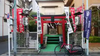 元徳稲荷神社・綱敷天満神社の鳥居