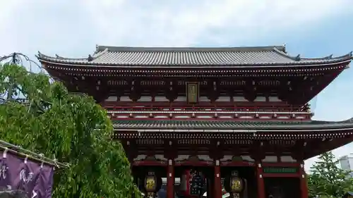 浅草寺の山門・神門