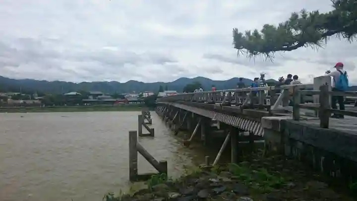 亀峰山平成院の周辺