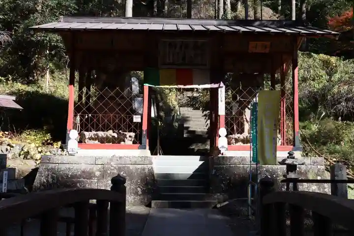 観音院の山門・神門