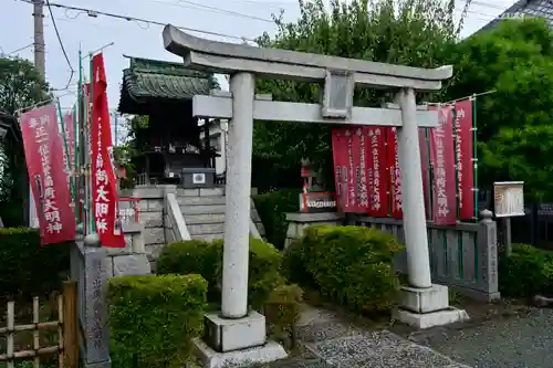 成田山川越別院の鳥居