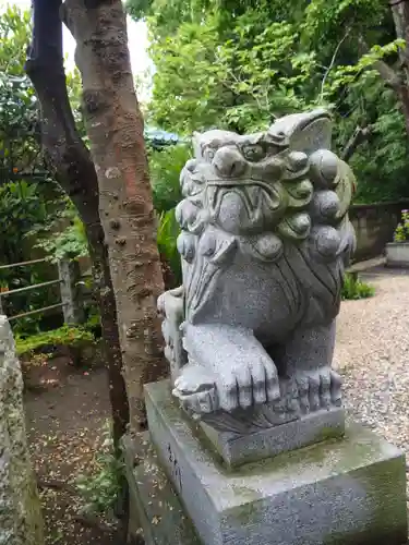 白山神社の狛犬