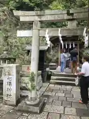 銭洗弁財天宇賀福神社の鳥居