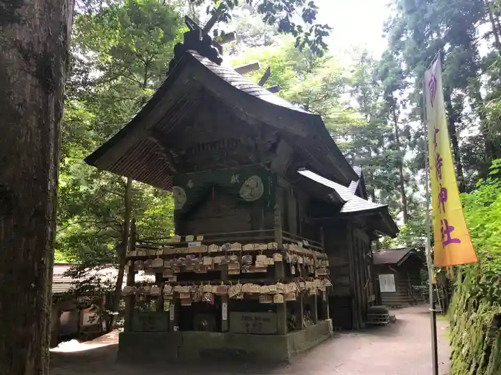 金持神社の本殿・本堂
