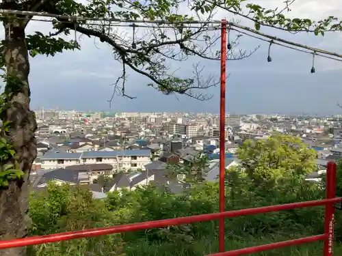 宝塚神社の景色