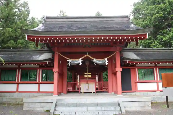 冨士御室浅間神社の本殿・本堂
