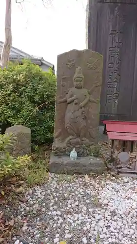 赤羽八幡神社の像