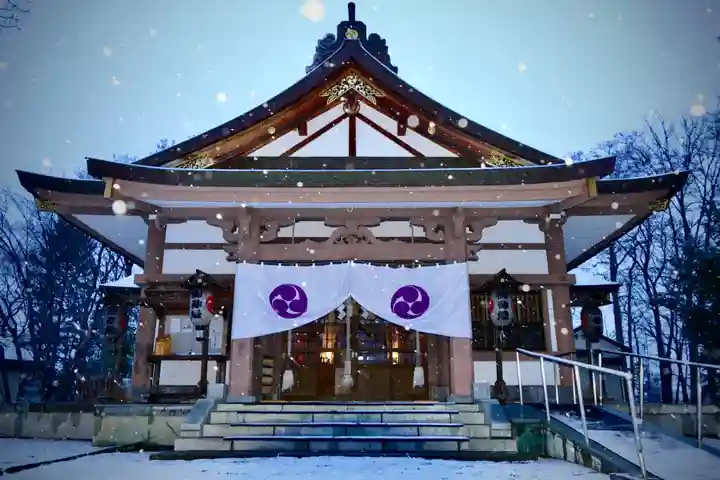 鷹栖神社の本殿・本堂