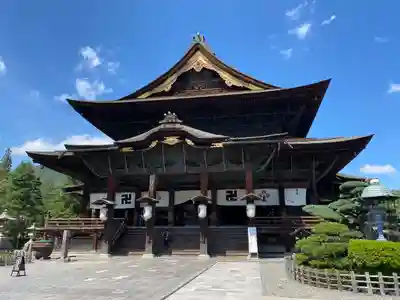 善光寺の本殿・本堂
