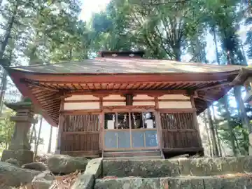 三宮飯縄神社の本殿・本堂