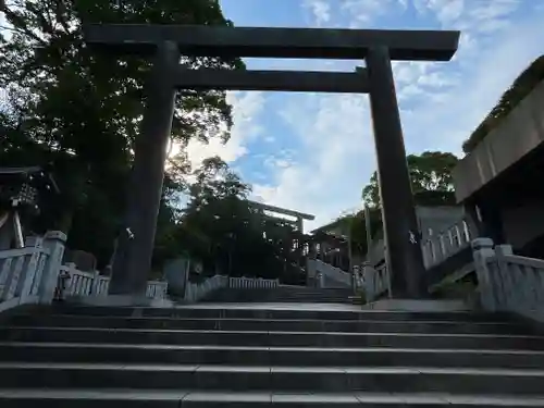 伊勢山皇大神宮の鳥居