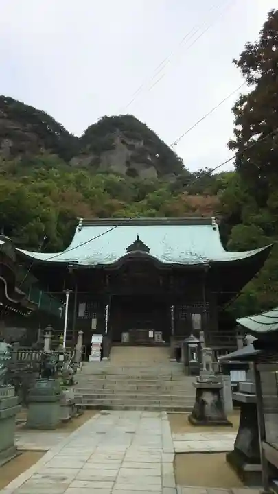 八栗寺の本殿・本堂