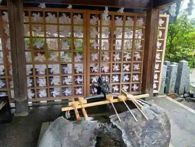 御嶽神社茅萱宮の{uncategorized: "未分類", other: "その他", undefined: "問題あり", building: "その他建物", grave: "お墓", sacred_gate: "鳥居", guardian: "狛犬", statue: "像", buddha: "仏像", history: "歴史", nature: "自然", garden: "庭園", animal: "動物", pagoda: "塔", temizu: "手水舎", mountain_gate: "山門・神門", sanctuary: "本殿・本堂", subordinate: "末社・摂社", art: "芸術", scenery: "景色", jizo: "地蔵", ema: "絵馬", goshuin: "御朱印", omikuji: "おみくじ", items: "授与品その他", amulet: "お守り", goshuincho: "御朱印帳", eats: "食事", festival: "お祭り", votive_dance: "神楽", shichigosan: "七五三参", wedding: "結婚式", experience: "体験その他", initially: "初詣", around: "周辺", anti_infection: "感染症対策"}