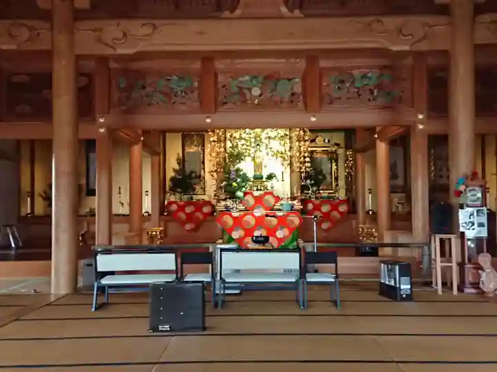 竜讃寺の本殿・本堂