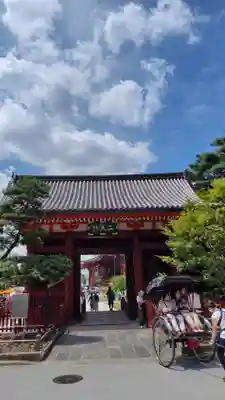 浅草寺の山門・神門