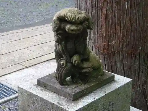 山中浅間神社の狛犬