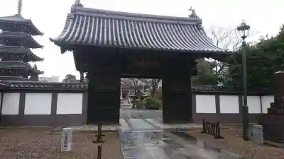 孝勝寺の山門・神門