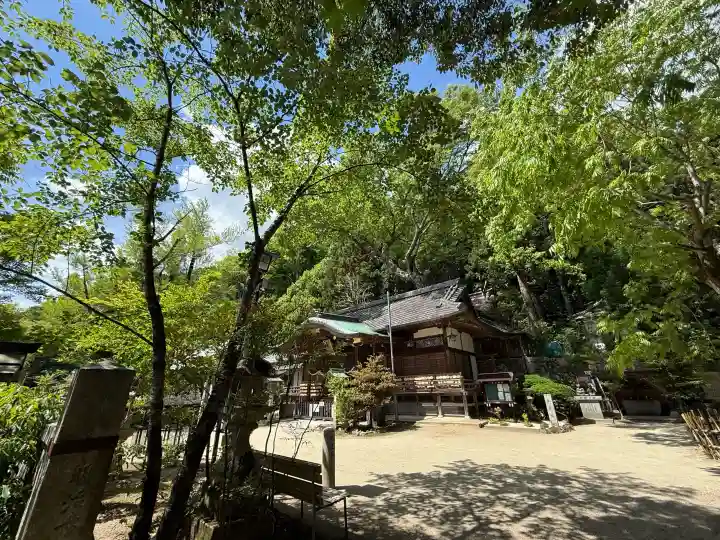 葛城一言主神社の{uncategorized: "未分類", other: "その他", undefined: "問題あり", building: "その他建物", grave: "お墓", sacred_gate: "鳥居", guardian: "狛犬", statue: "像", buddha: "仏像", history: "歴史", nature: "自然", garden: "庭園", animal: "動物", pagoda: "塔", temizu: "手水舎", mountain_gate: "山門・神門", sanctuary: "本殿・本堂", subordinate: "末社・摂社", art: "芸術", scenery: "景色", jizo: "地蔵", ema: "絵馬", goshuin: "御朱印", omikuji: "おみくじ", items: "授与品その他", amulet: "お守り", goshuincho: "御朱印帳", eats: "食事", festival: "お祭り", votive_dance: "神楽", shichigosan: "七五三参", wedding: "結婚式", experience: "体験その他", initially: "初詣", around: "周辺", anti_infection: "感染症対策"}