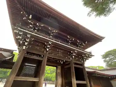 明治神宮の山門・神門