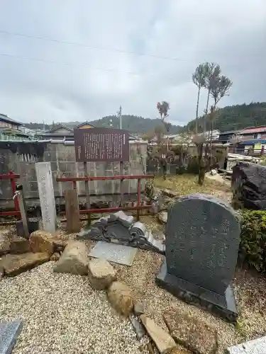 清楽寺の{uncategorized: "未分類", other: "その他", undefined: "問題あり", building: "その他建物", grave: "お墓", sacred_gate: "鳥居", guardian: "狛犬", statue: "像", buddha: "仏像", history: "歴史", nature: "自然", garden: "庭園", animal: "動物", pagoda: "塔", temizu: "手水舎", mountain_gate: "山門・神門", sanctuary: "本殿・本堂", subordinate: "末社・摂社", art: "芸術", scenery: "景色", jizo: "地蔵", ema: "絵馬", goshuin: "御朱印", omikuji: "おみくじ", items: "授与品その他", amulet: "お守り", goshuincho: "御朱印帳", eats: "食事", festival: "お祭り", votive_dance: "神楽", shichigosan: "七五三参", wedding: "結婚式", experience: "体験その他", initially: "初詣", around: "周辺", anti_infection: "感染症対策"}
