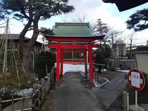 真善寺の鳥居