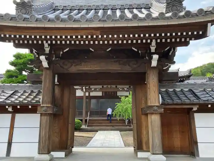立蔵寺の山門・神門