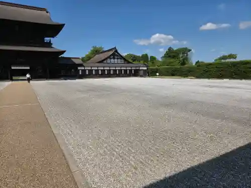 瑞龍寺の{uncategorized: "未分類", other: "その他", undefined: "問題あり", building: "その他建物", grave: "お墓", sacred_gate: "鳥居", guardian: "狛犬", statue: "像", buddha: "仏像", history: "歴史", nature: "自然", garden: "庭園", animal: "動物", pagoda: "塔", temizu: "手水舎", mountain_gate: "山門・神門", sanctuary: "本殿・本堂", subordinate: "末社・摂社", art: "芸術", scenery: "景色", jizo: "地蔵", ema: "絵馬", goshuin: "御朱印", omikuji: "おみくじ", items: "授与品その他", amulet: "お守り", goshuincho: "御朱印帳", eats: "食事", festival: "お祭り", votive_dance: "神楽", shichigosan: "七五三参", wedding: "結婚式", experience: "体験その他", initially: "初詣", around: "周辺", anti_infection: "感染症対策"}