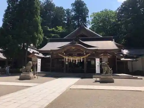 白山比咩神社の本殿