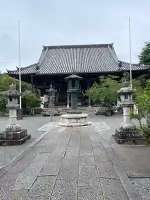 穴太寺の本殿・本堂
