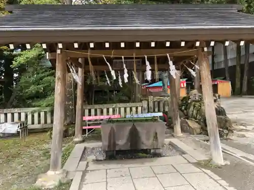 諏訪大社の手水舎