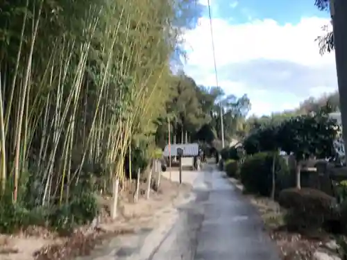 百射山神社の建物その他