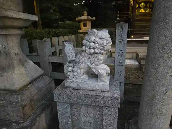 悪王子社の狛犬