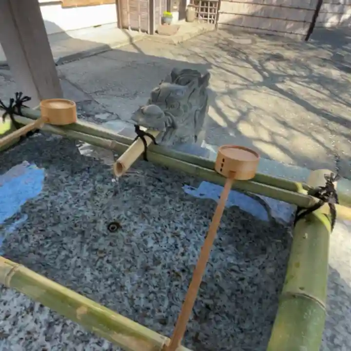 相模国総社六所神社の{uncategorized: "未分類", other: "その他", undefined: "問題あり", building: "その他建物", grave: "お墓", sacred_gate: "鳥居", guardian: "狛犬", statue: "像", buddha: "仏像", history: "歴史", nature: "自然", garden: "庭園", animal: "動物", pagoda: "塔", temizu: "手水舎", mountain_gate: "山門・神門", sanctuary: "本殿・本堂", subordinate: "末社・摂社", art: "芸術", scenery: "景色", jizo: "地蔵", ema: "絵馬", goshuin: "御朱印", omikuji: "おみくじ", items: "授与品その他", amulet: "お守り", goshuincho: "御朱印帳", eats: "食事", festival: "お祭り", votive_dance: "神楽", shichigosan: "七五三参", wedding: "結婚式", experience: "体験その他", initially: "初詣", around: "周辺", anti_infection: "感染症対策"}