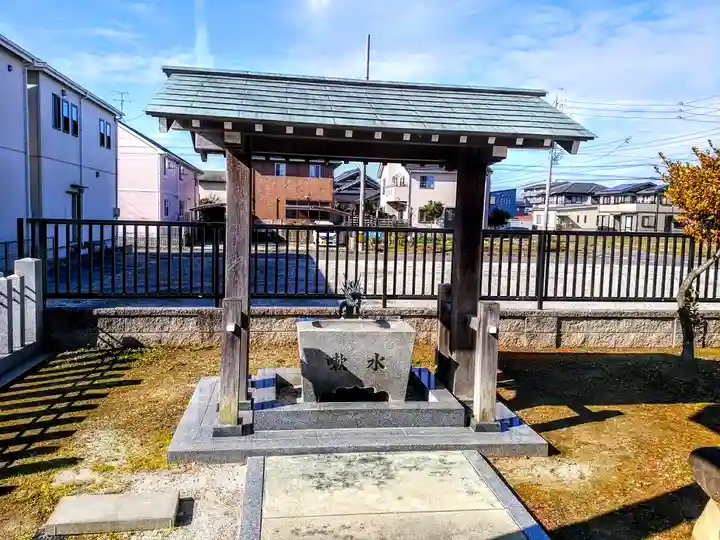 白山社の手水舎