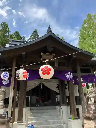 観音寺の本殿