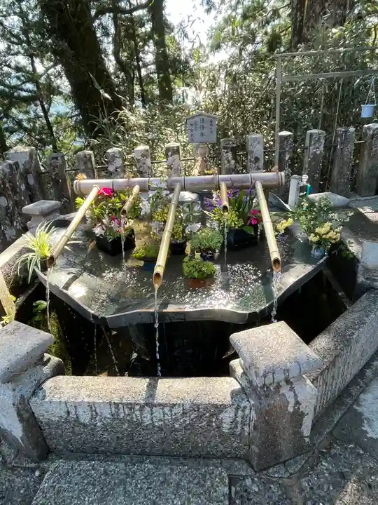 青岸渡寺の手水舎