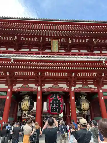 浅草寺の山門・神門