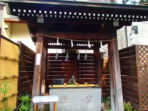 鎮守氷川神社の手水