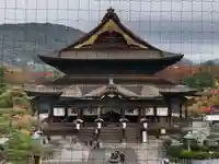 善光寺の本殿・本堂