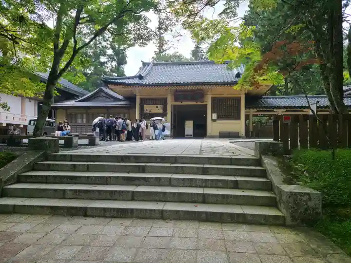 高野山霊寳館の{uncategorized: "未分類", other: "その他", undefined: "問題あり", building: "その他建物", grave: "お墓", sacred_gate: "鳥居", guardian: "狛犬", statue: "像", buddha: "仏像", history: "歴史", nature: "自然", garden: "庭園", animal: "動物", pagoda: "塔", temizu: "手水舎", mountain_gate: "山門・神門", sanctuary: "本殿・本堂", subordinate: "末社・摂社", art: "芸術", scenery: "景色", jizo: "地蔵", ema: "絵馬", goshuin: "御朱印", omikuji: "おみくじ", items: "授与品その他", amulet: "お守り", goshuincho: "御朱印帳", eats: "食事", festival: "お祭り", votive_dance: "神楽", shichigosan: "七五三参", wedding: "結婚式", experience: "体験その他", initially: "初詣", around: "周辺", anti_infection: "感染症対策"}