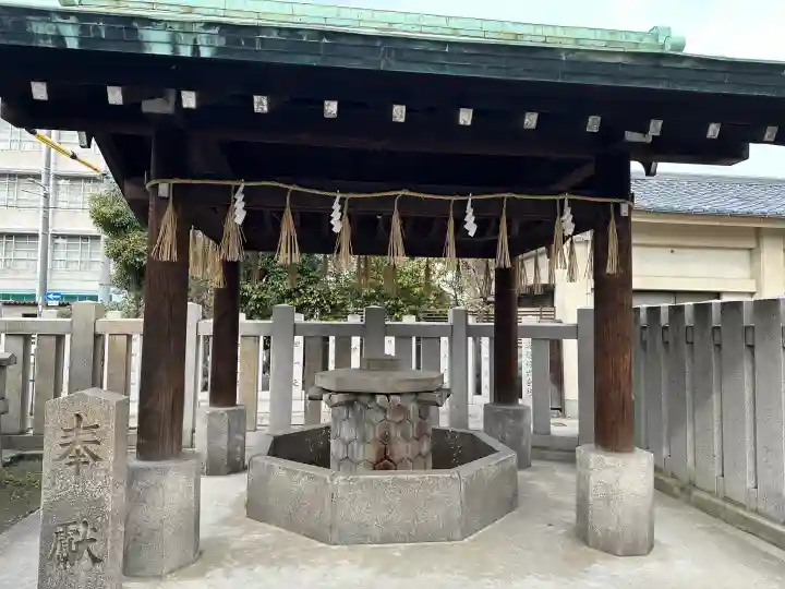 泉尾神社の{uncategorized: "未分類", other: "その他", undefined: "問題あり", building: "その他建物", grave: "お墓", sacred_gate: "鳥居", guardian: "狛犬", statue: "像", buddha: "仏像", history: "歴史", nature: "自然", garden: "庭園", animal: "動物", pagoda: "塔", temizu: "手水舎", mountain_gate: "山門・神門", sanctuary: "本殿・本堂", subordinate: "末社・摂社", art: "芸術", scenery: "景色", jizo: "地蔵", ema: "絵馬", goshuin: "御朱印", omikuji: "おみくじ", items: "授与品その他", amulet: "お守り", goshuincho: "御朱印帳", eats: "食事", festival: "お祭り", votive_dance: "神楽", shichigosan: "七五三参", wedding: "結婚式", experience: "体験その他", initially: "初詣", around: "周辺", anti_infection: "感染症対策"}