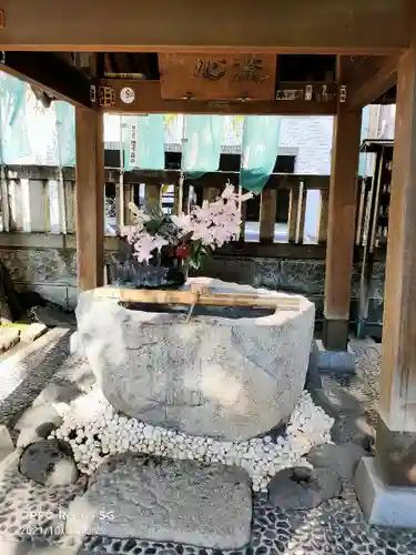 三島神社の手水舎