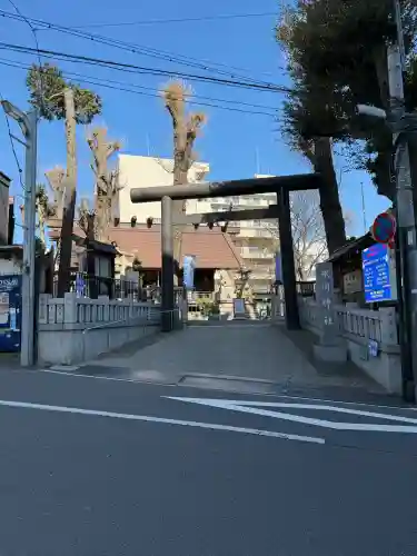 高円寺氷川神社の{uncategorized: "未分類", other: "その他", undefined: "問題あり", building: "その他建物", grave: "お墓", sacred_gate: "鳥居", guardian: "狛犬", statue: "像", buddha: "仏像", history: "歴史", nature: "自然", garden: "庭園", animal: "動物", pagoda: "塔", temizu: "手水舎", mountain_gate: "山門・神門", sanctuary: "本殿・本堂", subordinate: "末社・摂社", art: "芸術", scenery: "景色", jizo: "地蔵", ema: "絵馬", goshuin: "御朱印", omikuji: "おみくじ", items: "授与品その他", amulet: "お守り", goshuincho: "御朱印帳", eats: "食事", festival: "お祭り", votive_dance: "神楽", shichigosan: "七五三参", wedding: "結婚式", experience: "体験その他", initially: "初詣", around: "周辺", anti_infection: "感染症対策"}