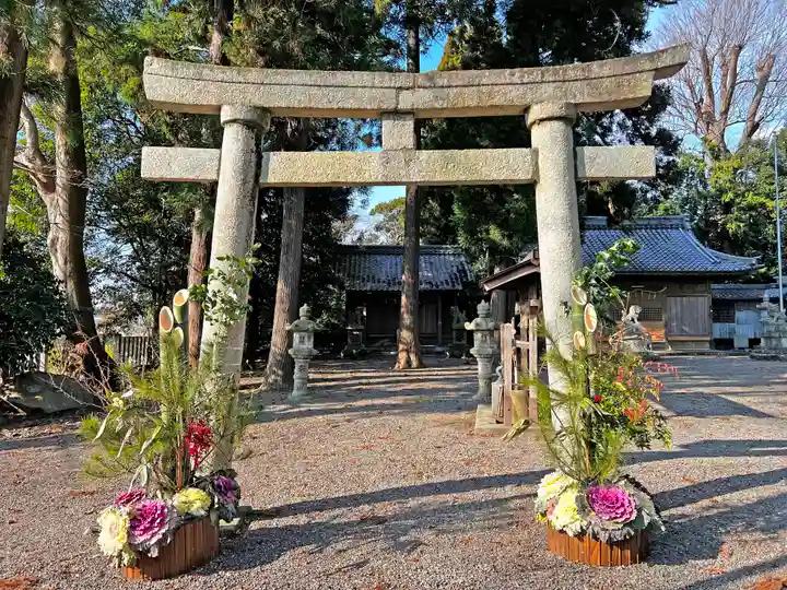 南宮御旅神社の鳥居